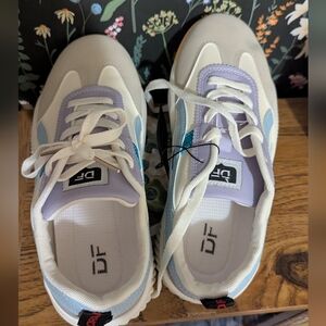 DeFlorance Sneakers 8.5